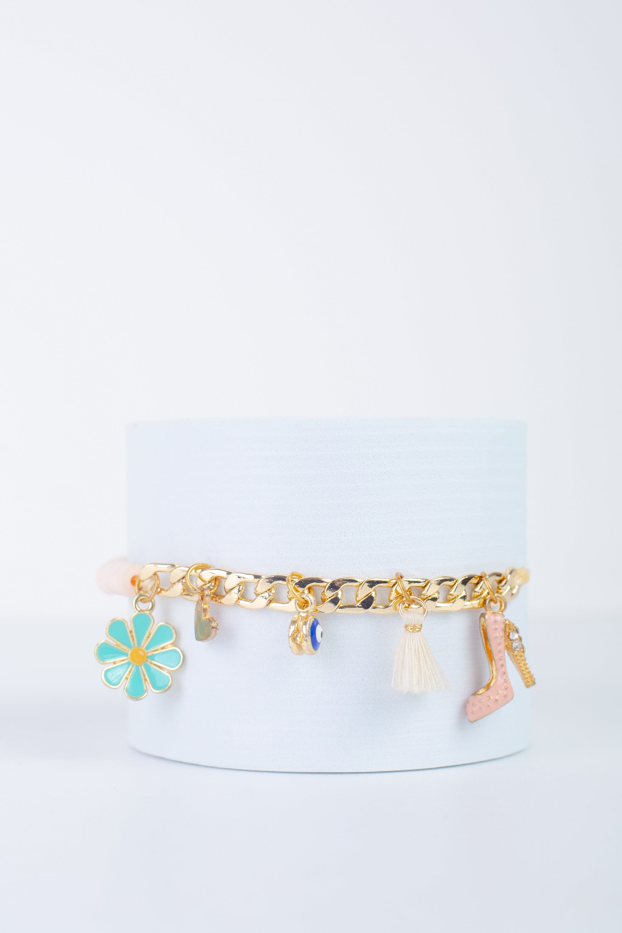 Charm Bracelet in nude pink