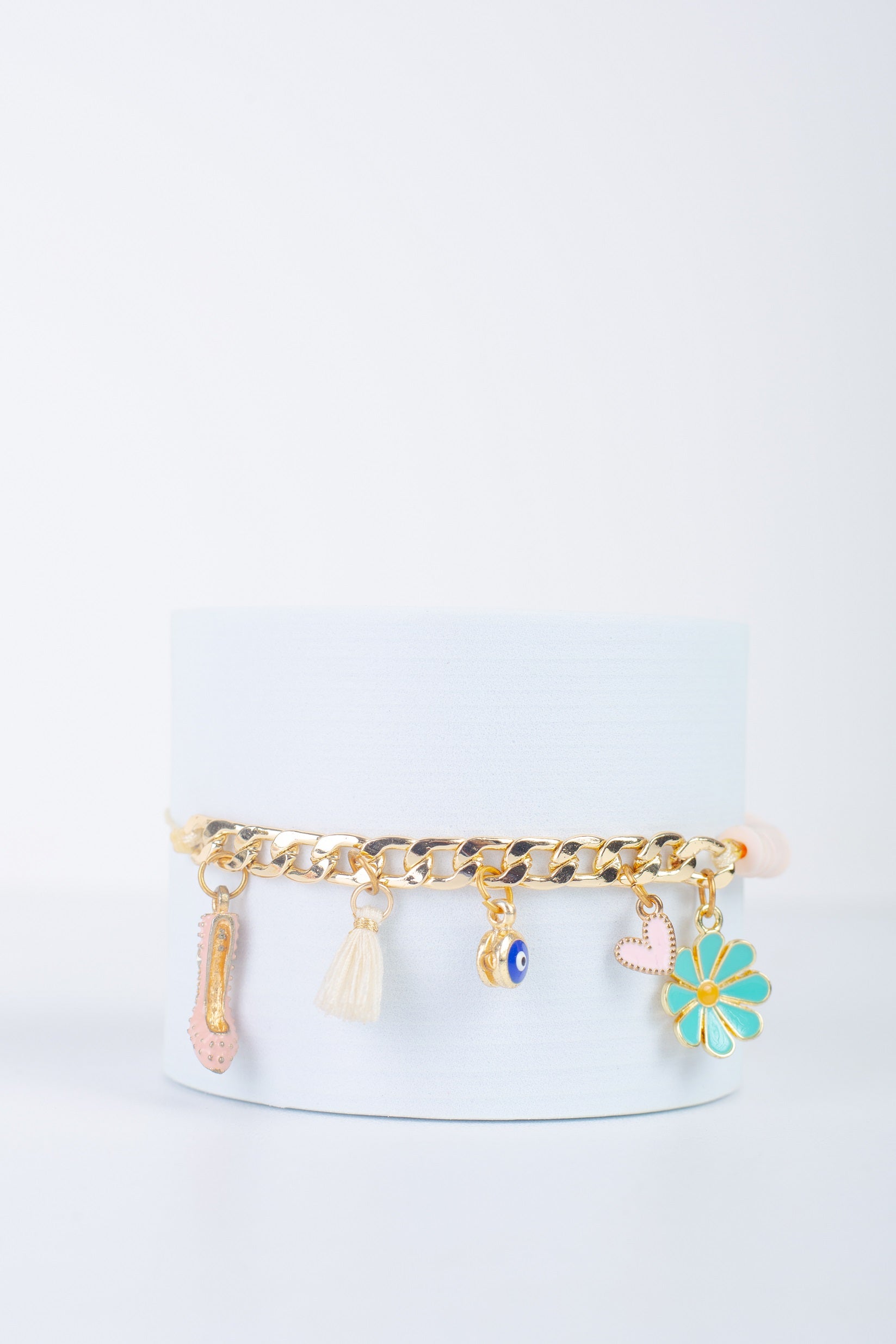 Charm Bracelet in nude pink