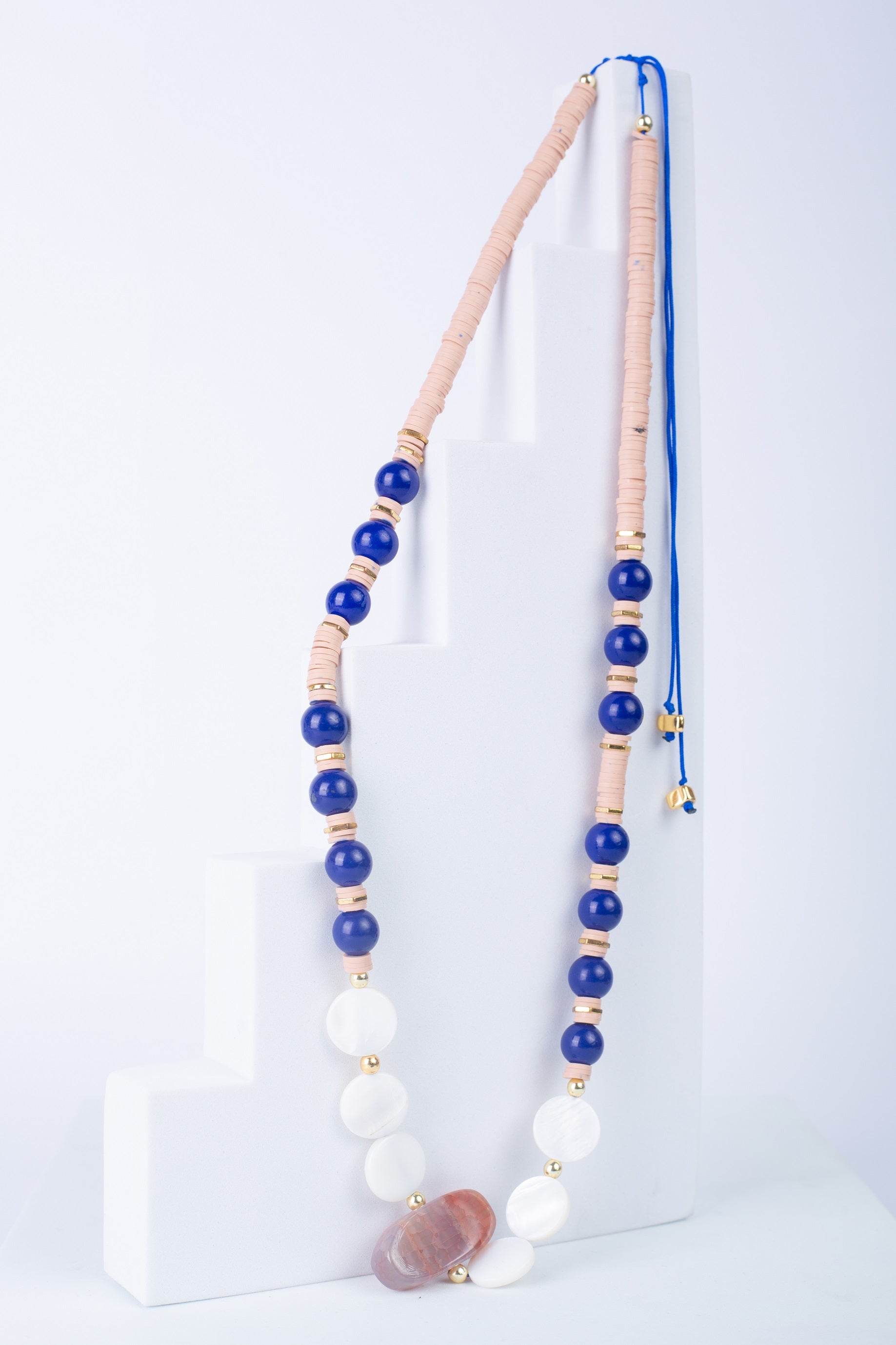 Glimmer Necklace in 
Nude beige + blue+ offwhite