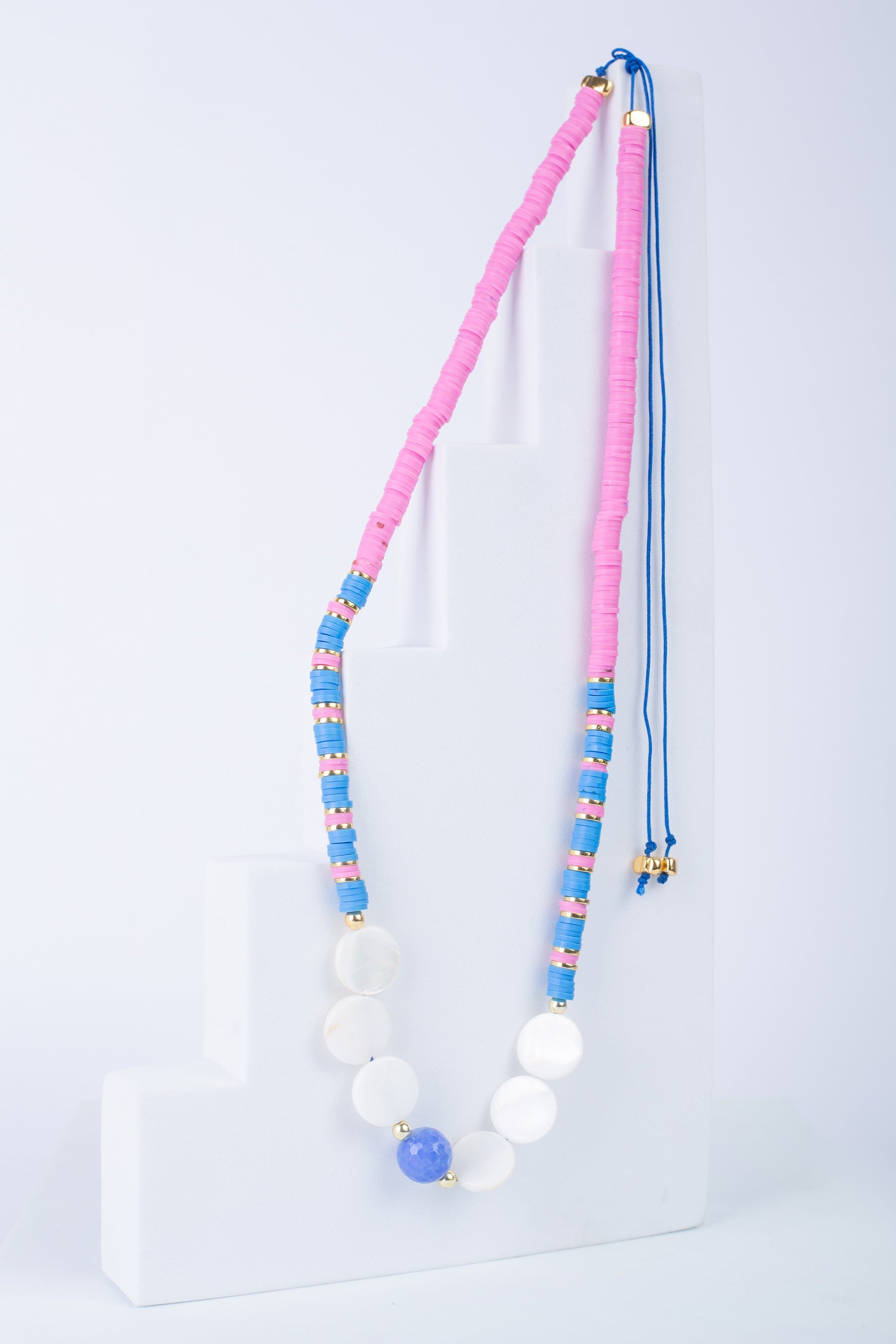 Glimmer Necklace in 
pink+blue+ offwhite