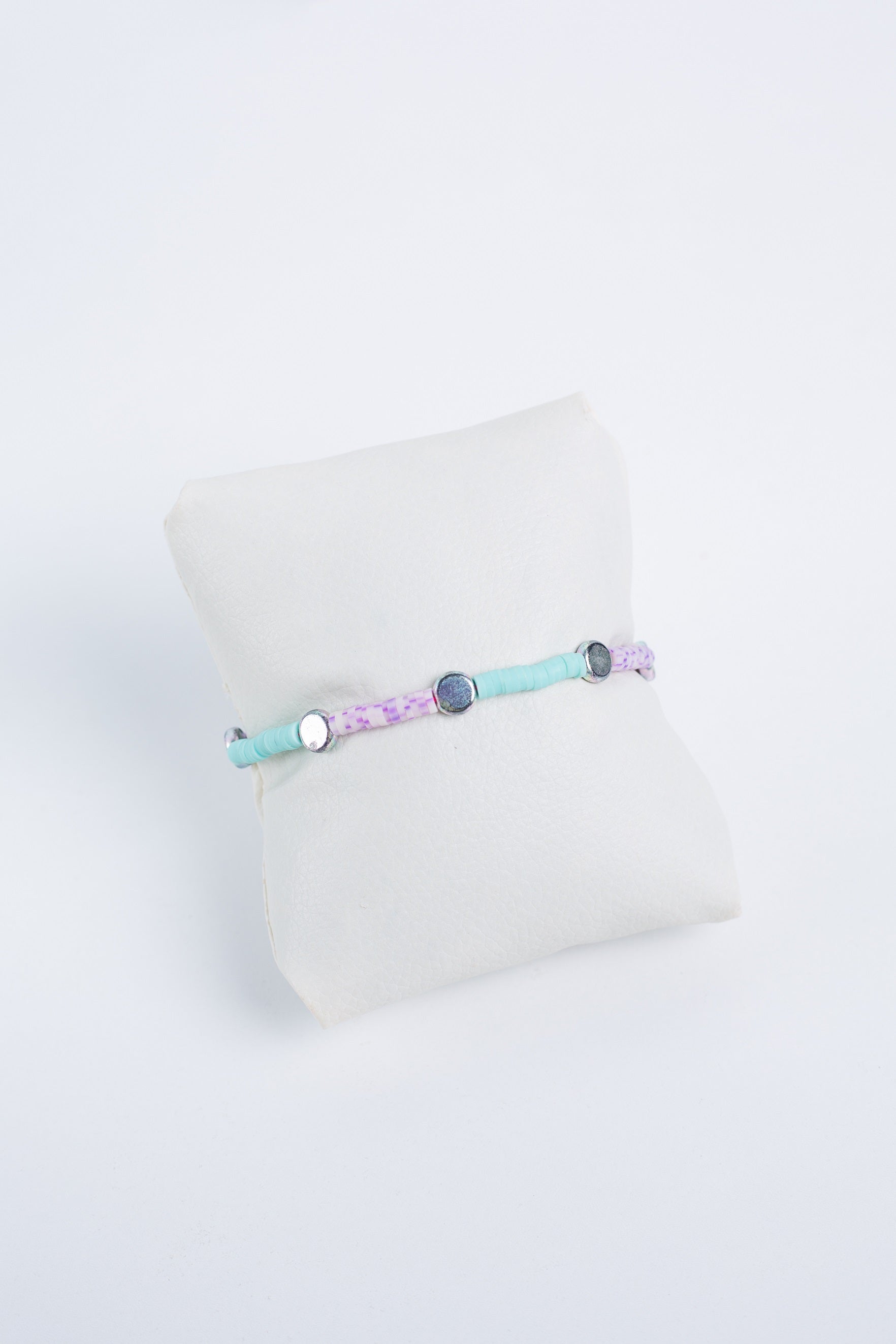 Daisy Ankelet in Discs in purple + aqua