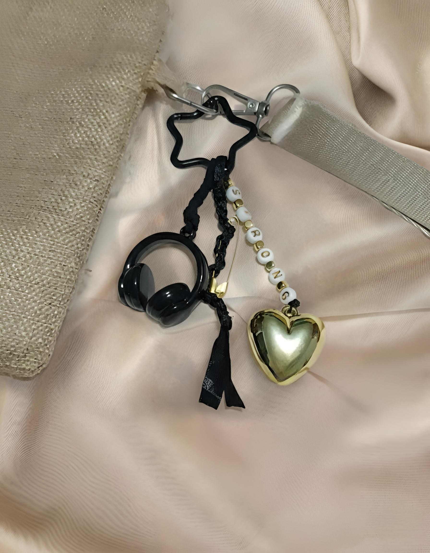 STRONGE Keychain in Black and gold